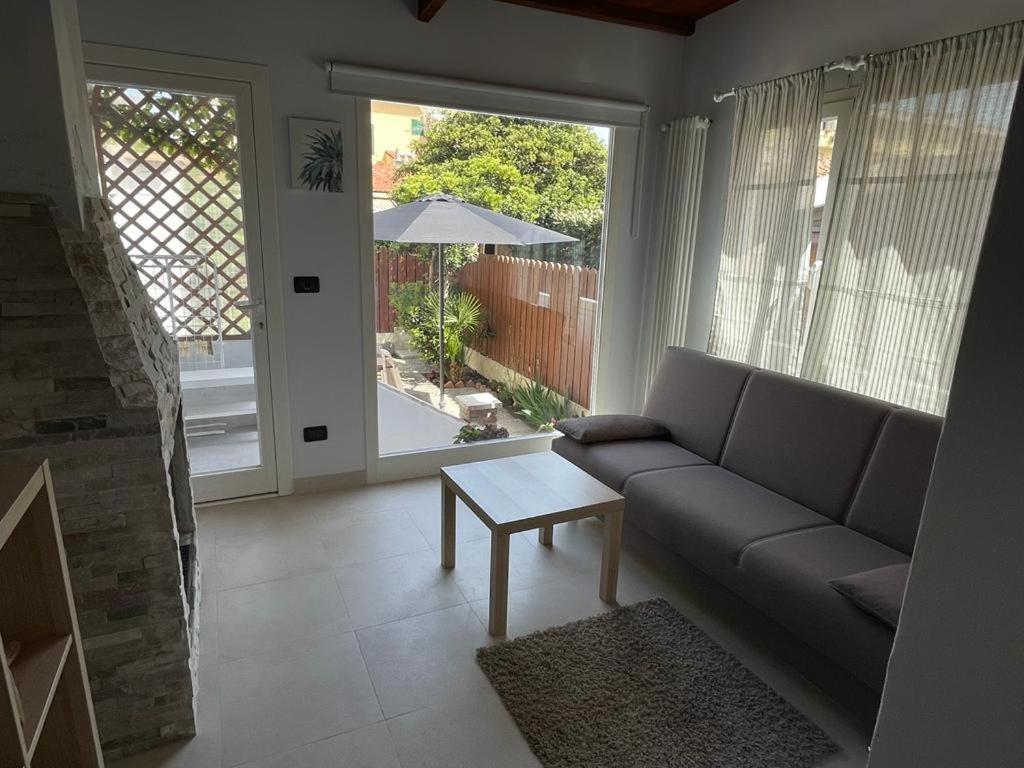 Azzurra House Leilighet Marina Di Pisa Eksteriør bilde